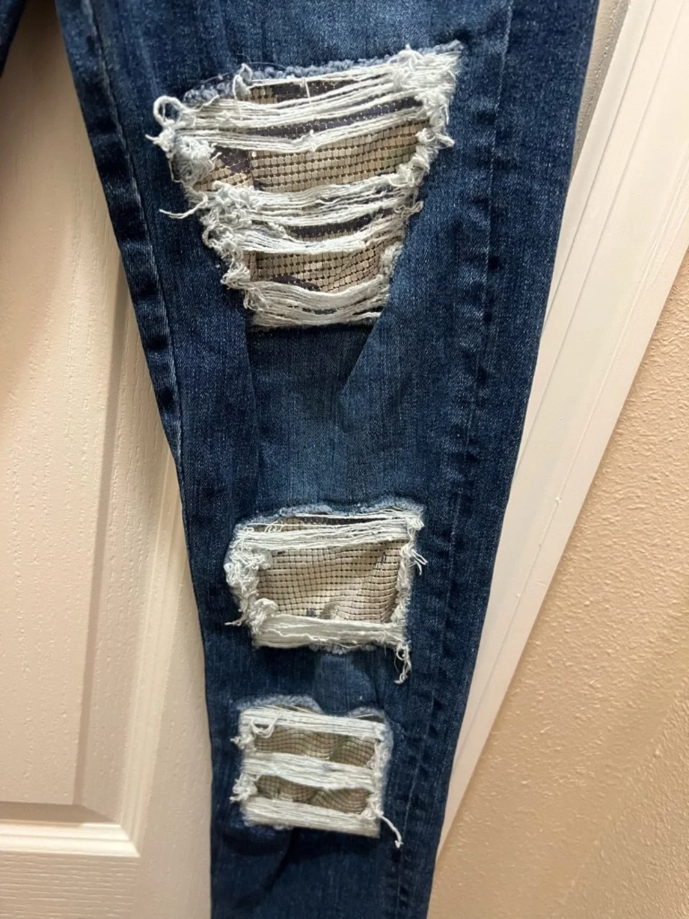 NWT Ramy Brook Naomi Distressed Ripped Sequin Skinny Jeans - Picture 3 of 9